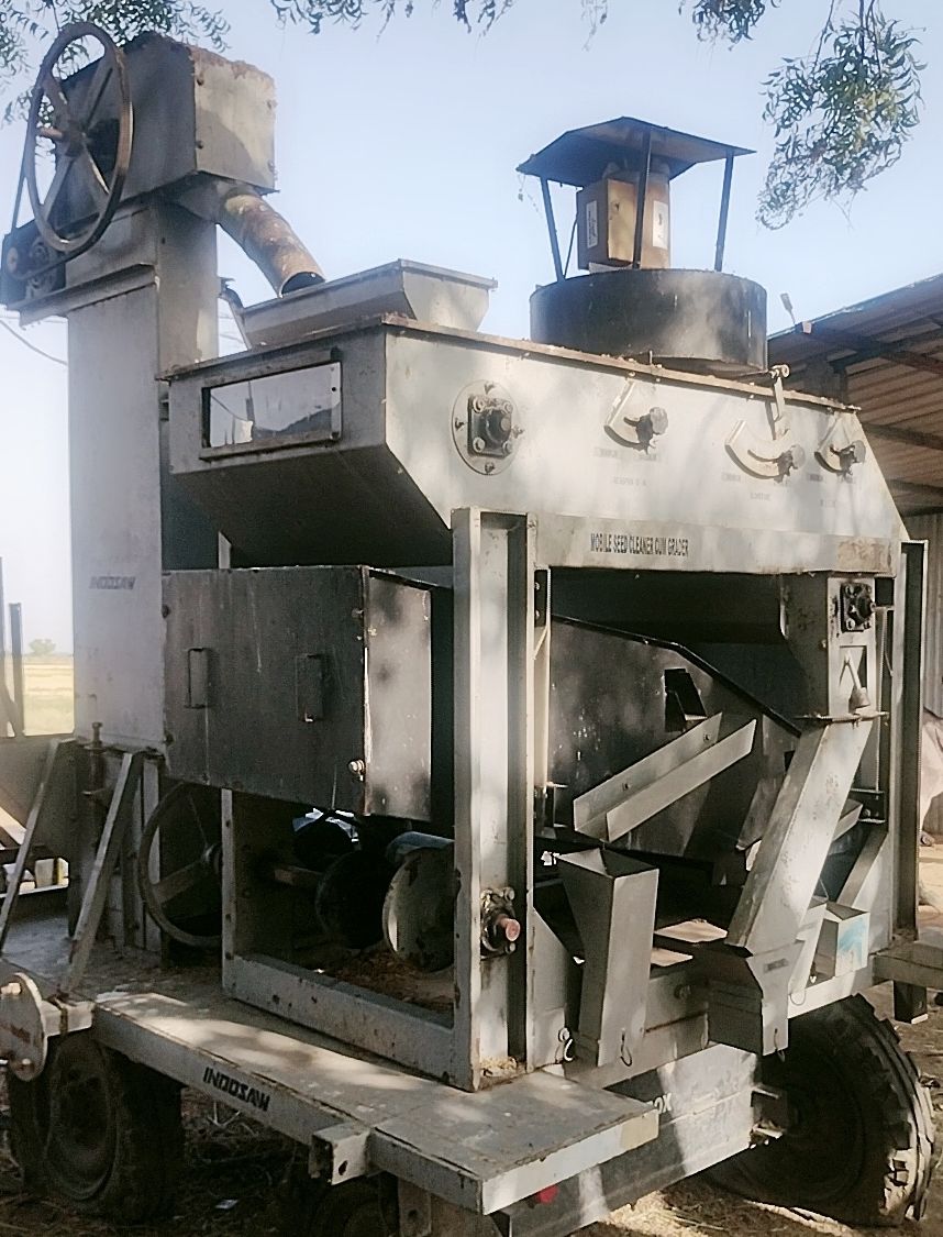 Mobile seed processing Mechine